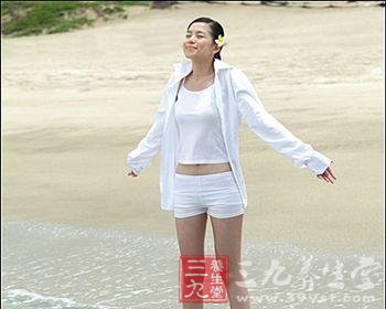 夏日防晒小窍门 远离紫外线的伤害(2)
