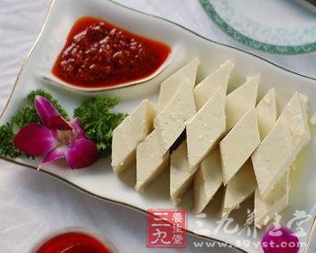 夏季犯困怎么办 午餐多吃素食