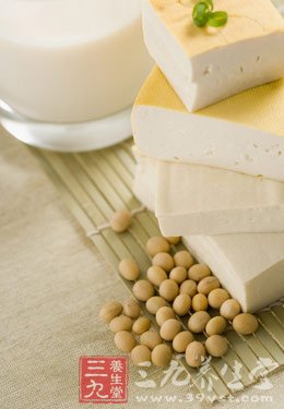 滋补鲜美 珍菌豆腐羹