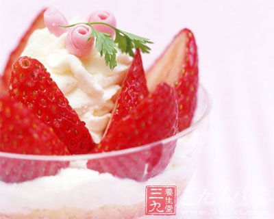 草莓易吸收 多吃也不会上火