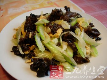 给孩子补脑多吃写菌类食品