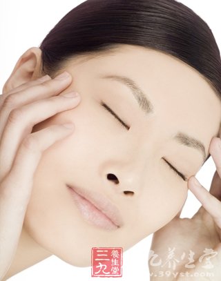 健康提示 穴位按摩法可治慢性咽炎