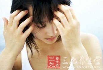 痛苦难耐 中医五个妙招轻松消灭头痛不适