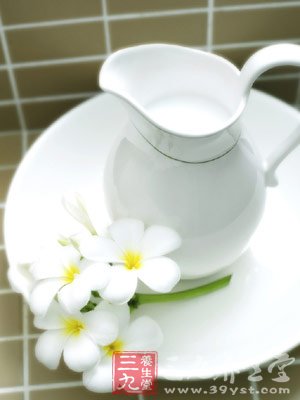 6种喝牛奶的方法有损健康