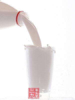 6种喝牛奶的方法有损健康