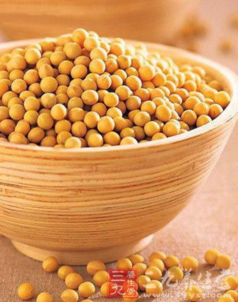 黄豆花生炖猪皮 吃出弹性皮肤