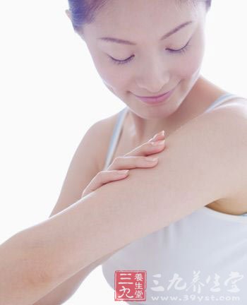 喝中药汤 可让六种女人神彩各异