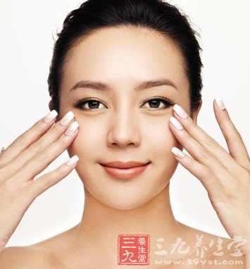 美人神奇点穴法 中医美容趋势