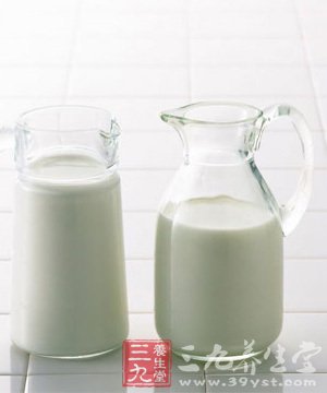 牛奶服药不健康 其实你一直喝错了牛奶