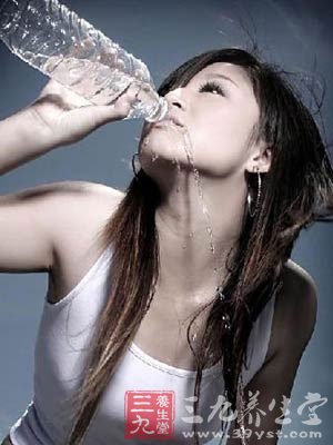 现代人喝水存在的五大误区