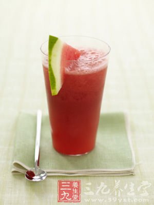 夏季喝8款瘦身茶 重现窈窕身材