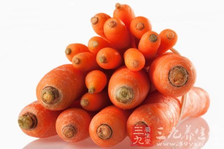 五种“水”帮你喝掉脸上斑点