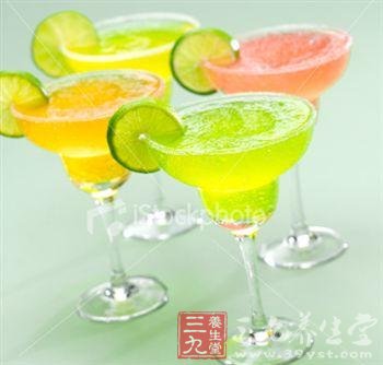 碳酸饮料会让你的骨骼变“脆骨”