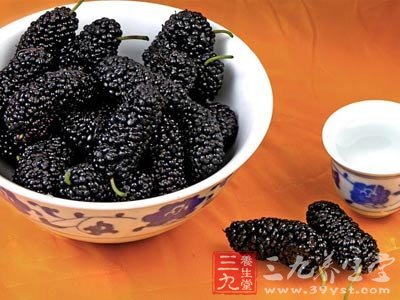 桑葚富含维生素 美容又美发