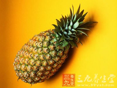 三月:菠萝