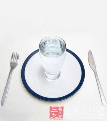 正确喝水 竟能帮你治疗11种病