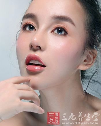“桑拿天”防暑妙招 清凉一夏日