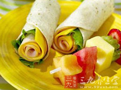 晚餐:高蛋白、低脂肪的饮食