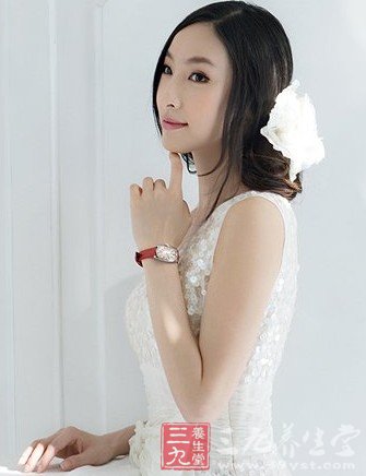 穿紧身内裤小心毁了女人身材