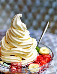 爱吃冰激凌 6人群不能吃