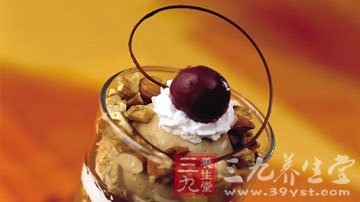 爱吃冰激凌 6人群不能吃