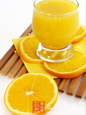 柠檬含丰富的维生素C