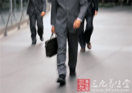 走路常犯的六个错误