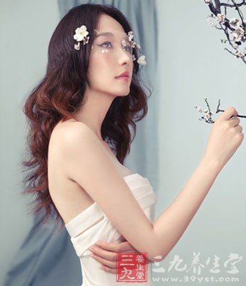 女性长期月经不调 需警惕不孕症