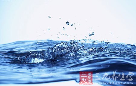 喝这些水能让女人迅速变美