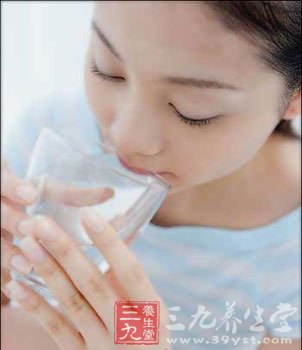 早晨第一杯水是你的救命水