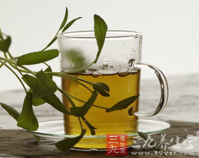 出游晒伤不用愁 饮茶按穴缓晒伤又淡斑
