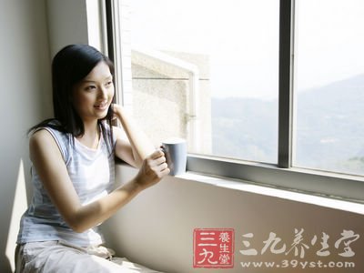 每天保证喝一定量的水