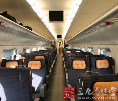 高铁事故逃生指南 在关键时候自救