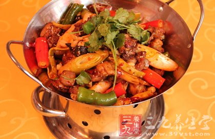 易引起女人皮肤问题的美食