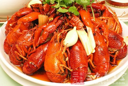 易引起女人皮肤问题的美食