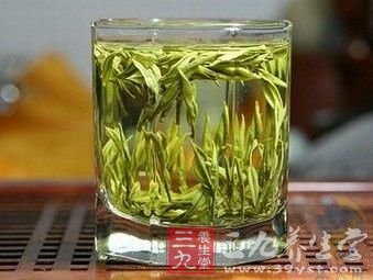 四种绿茶喝法 排毒清肠助瘦身