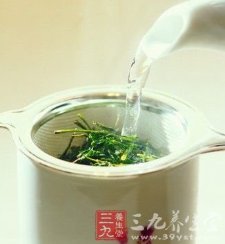四种绿茶喝法 排毒清肠助瘦身