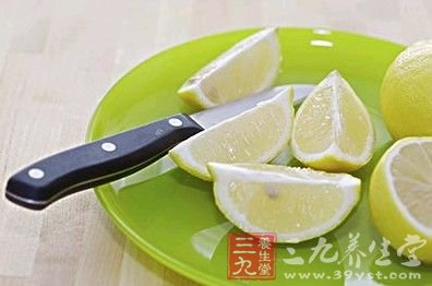 女人怎么喝水才能美