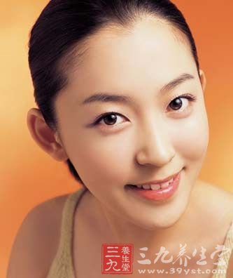 拒绝草莓鼻 揭秘最有效去黑头方法