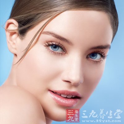 拒绝草莓鼻 揭秘最有效去黑头方法