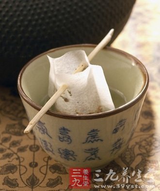 中医泰斗教你泡六坛养生药酒