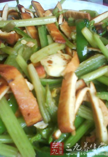 四大方法学芹菜炒香干