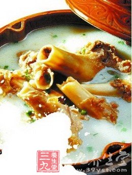 煲汤小妙招让女人永葆红润