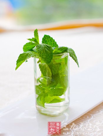 炎炎夏日怎么过 清凉美味水果捞伴您清爽过一夏