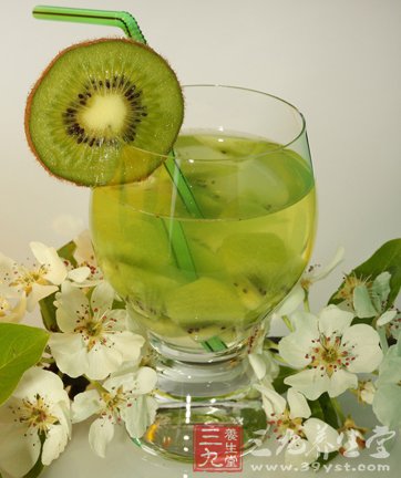 自制鲜榨果汁 自主选择健康