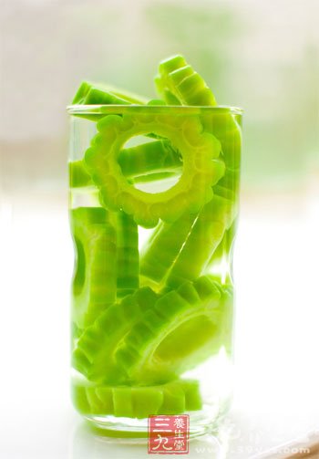 炎炎夏日“吃苦”降火要适度