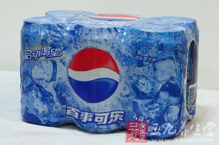 注意过量喝可乐对孩子的4大危害