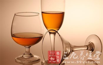 饮酒之道少益多害 喝酒要掌握科学健康适度原则
