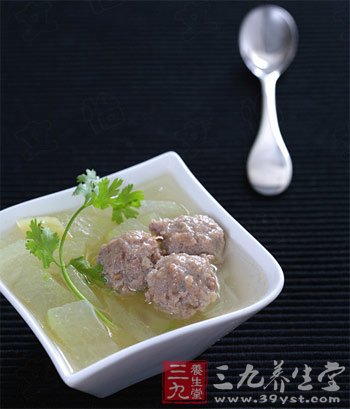 推荐：五款汤谱助你轻松过苦夏