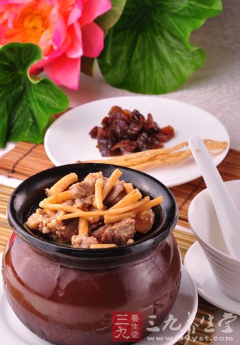 老人吃腐竹有助预防老年痴呆